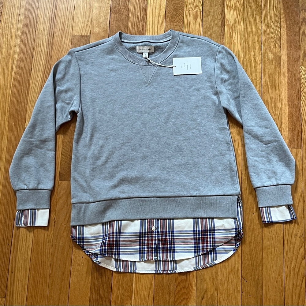 Free Assembly. Womens. XS Gray Layered Sweatshirt with Plaid Hem. Classic.